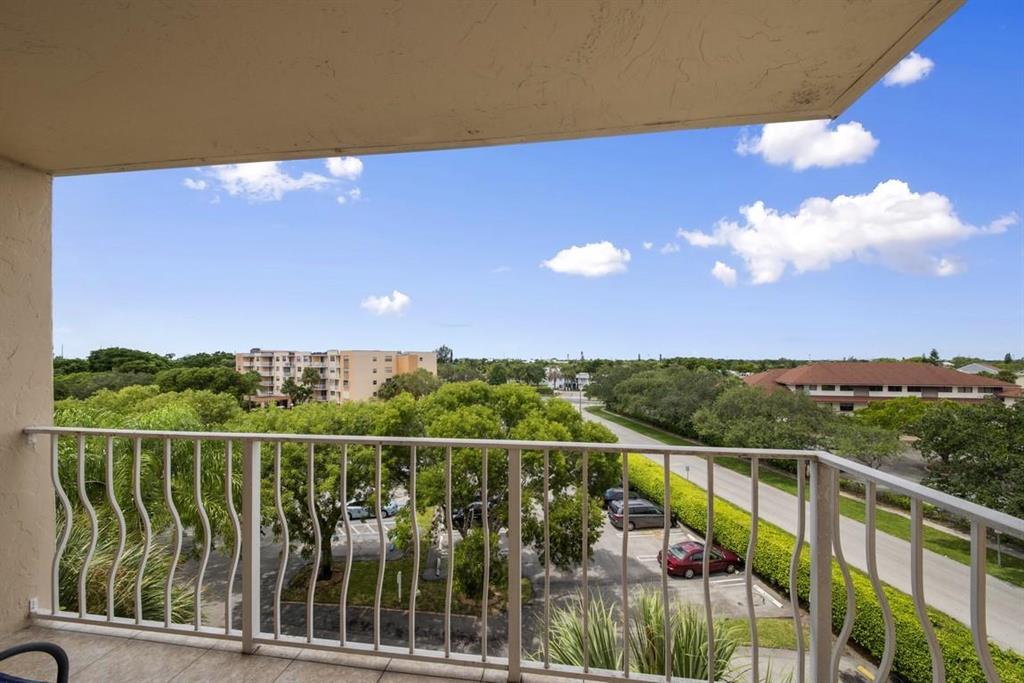 BREAKWATERS OF THE PALM BEACHES - Residential