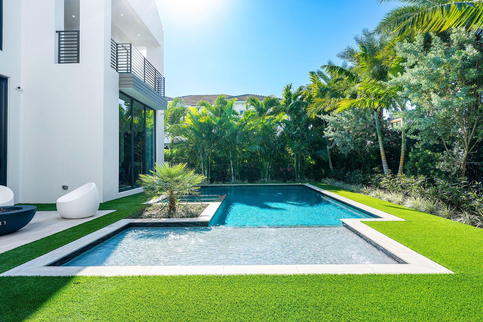 ROYAL PALM YACHT & COUNTR - Residential