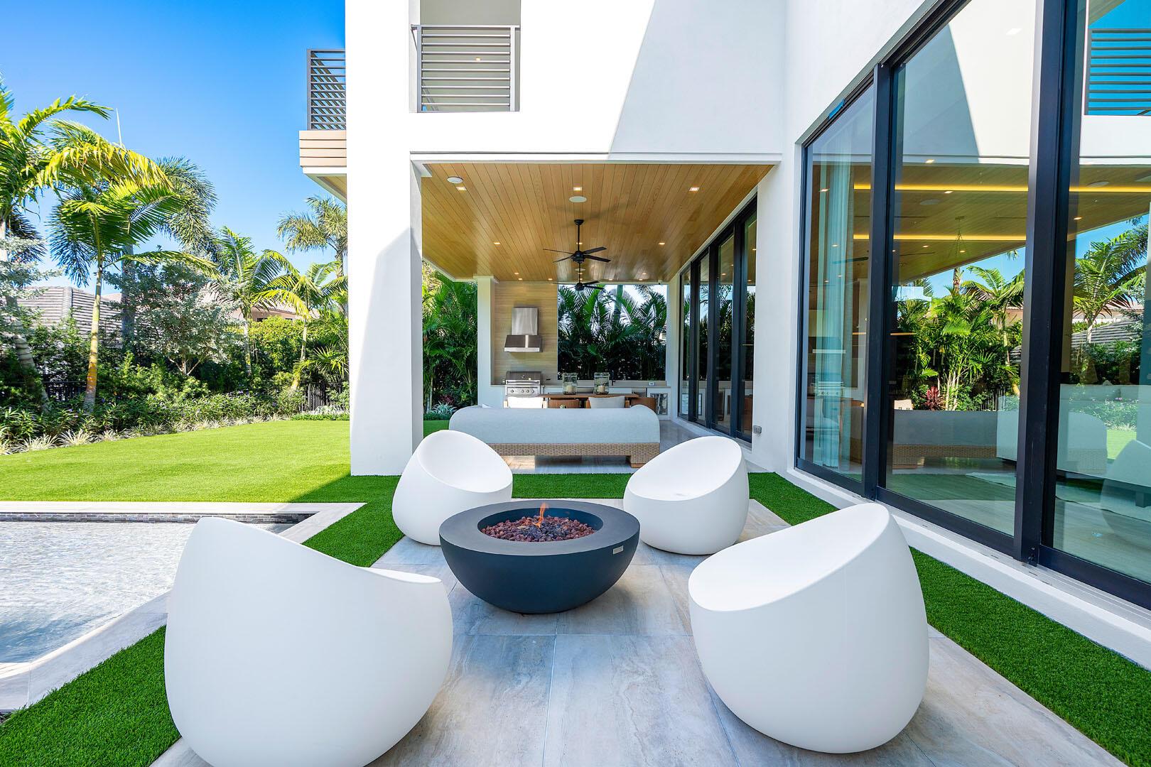 ROYAL PALM YACHT & COUNTR - Residential