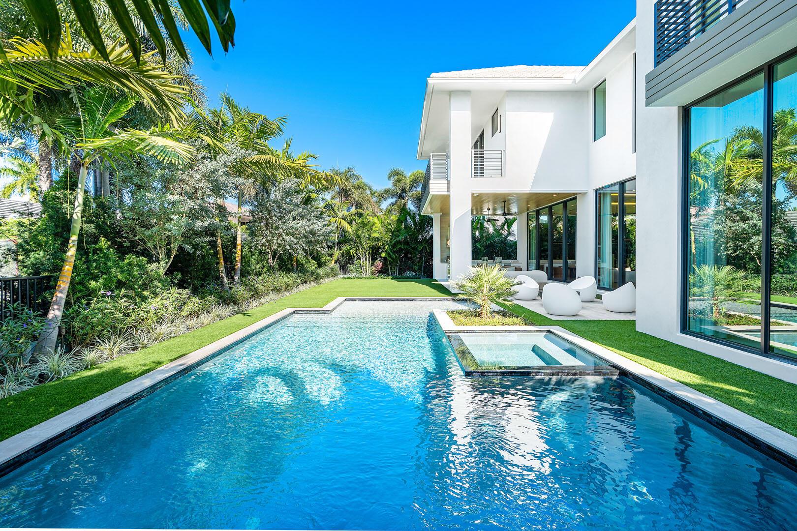 ROYAL PALM YACHT & COUNTR - Residential