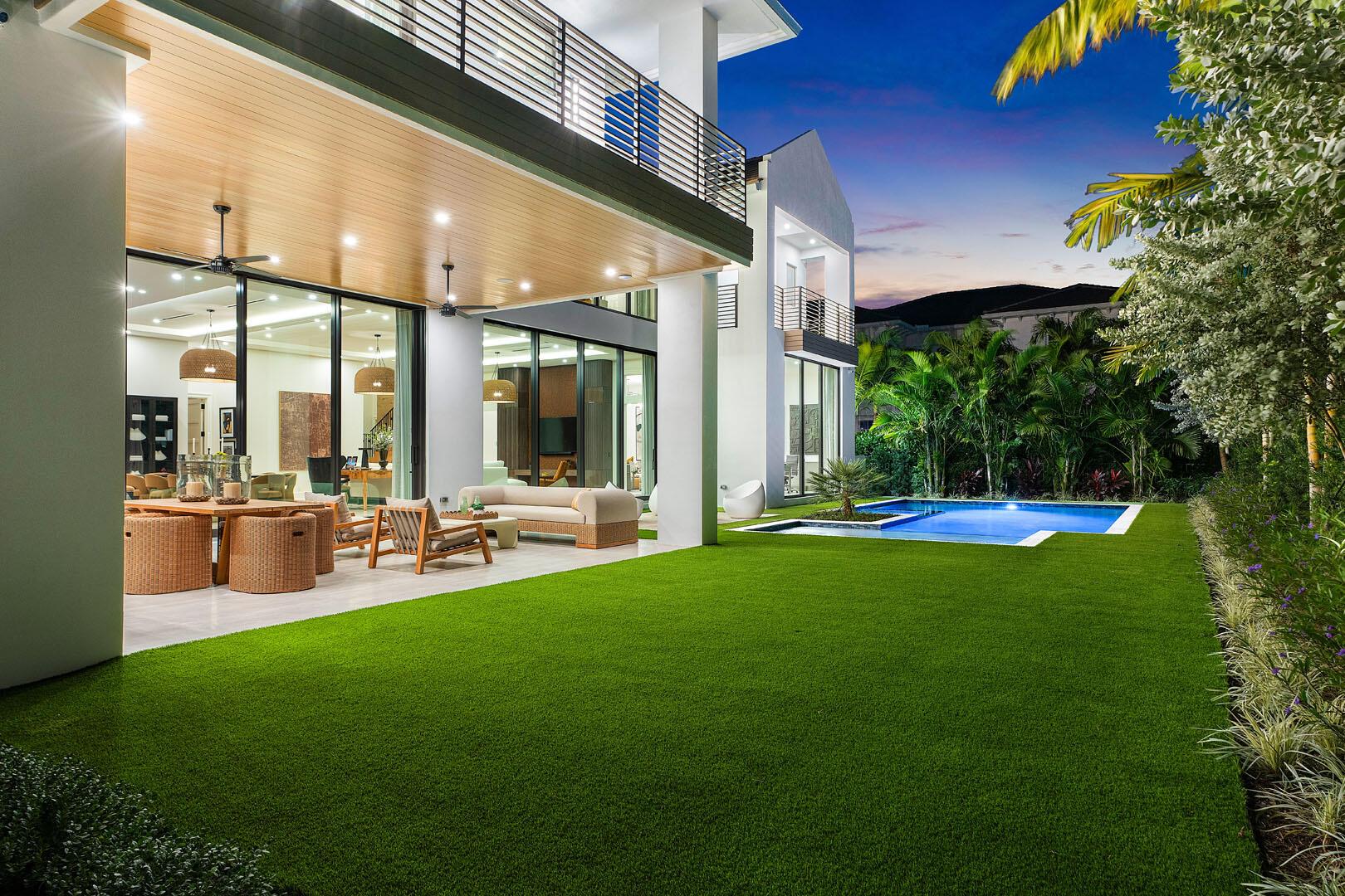 ROYAL PALM YACHT & COUNTR - Residential