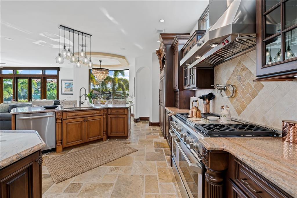 CORAL KEY VILLAS 3RD SEC - Residential