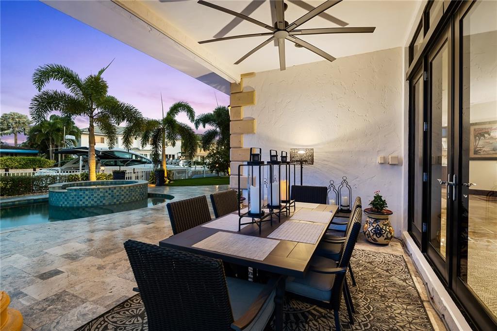 CORAL KEY VILLAS 3RD SEC - Residential