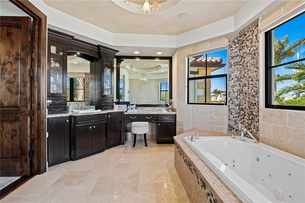 CORAL KEY VILLAS 3RD SEC - Residential