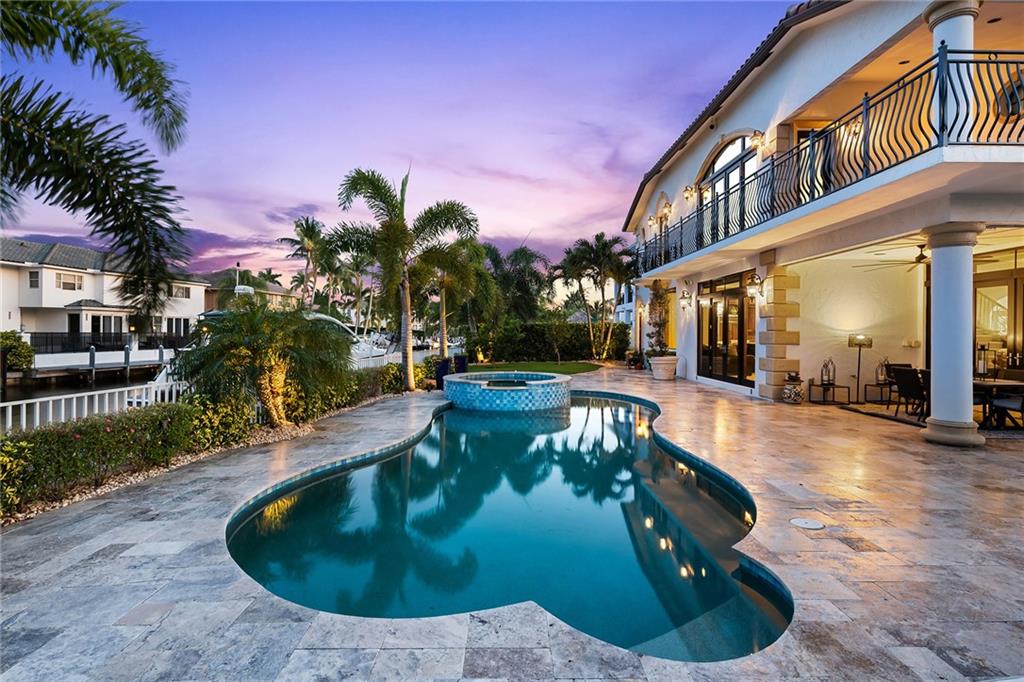 CORAL KEY VILLAS 3RD SEC - Residential