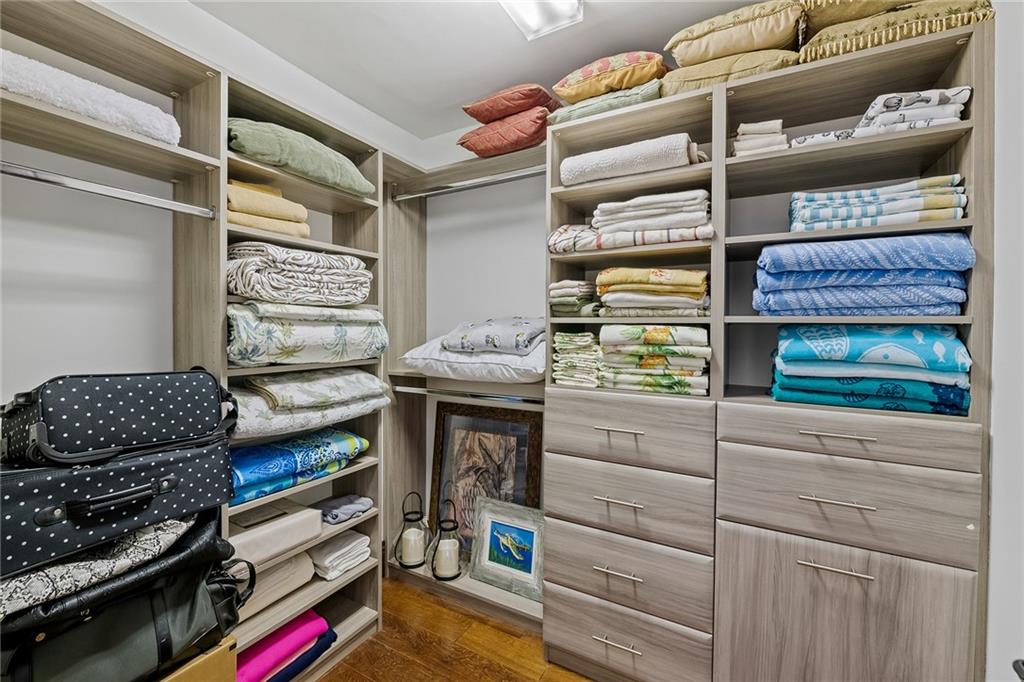 CORAL KEY VILLAS 3RD SEC - Residential