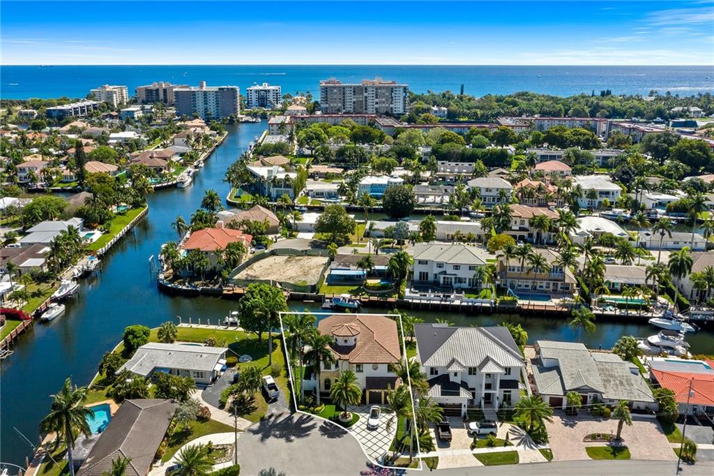 CORAL KEY VILLAS 3RD SEC - Residential