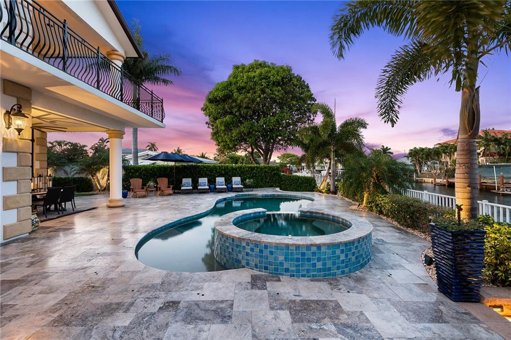 CORAL KEY VILLAS 3RD SEC - Residential