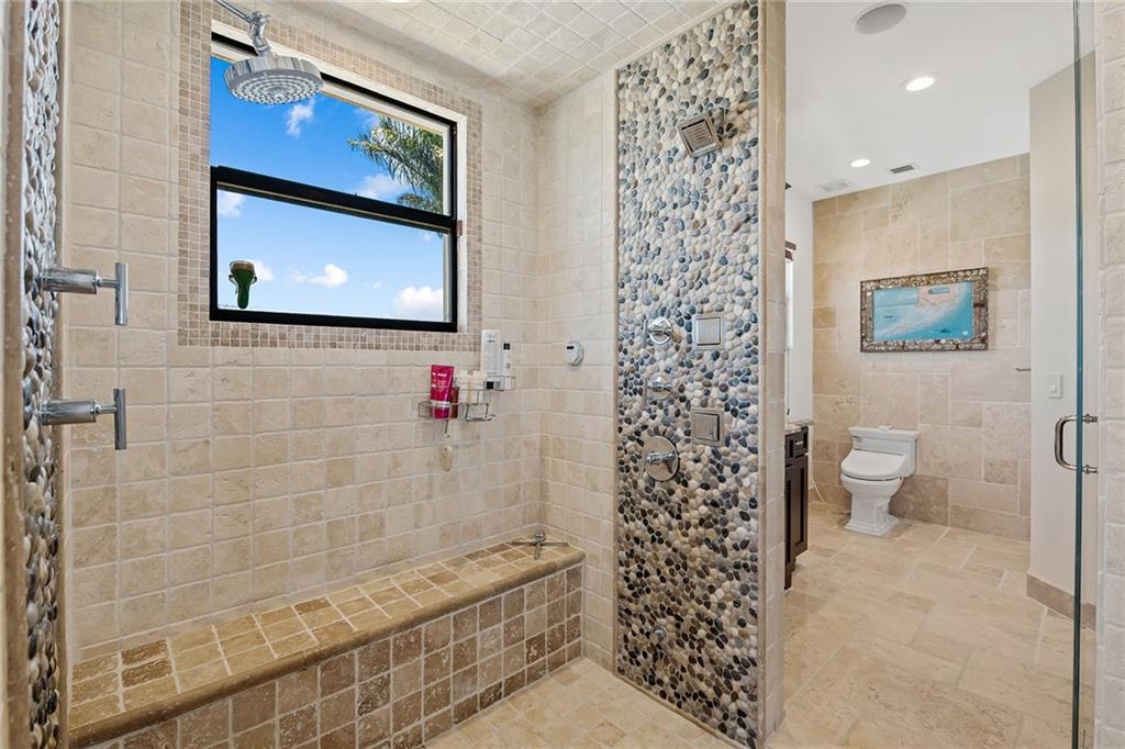 CORAL KEY VILLAS 3RD SEC - Residential