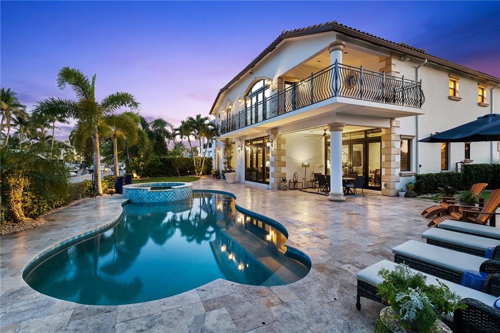 CORAL KEY VILLAS 3RD SEC - Residential