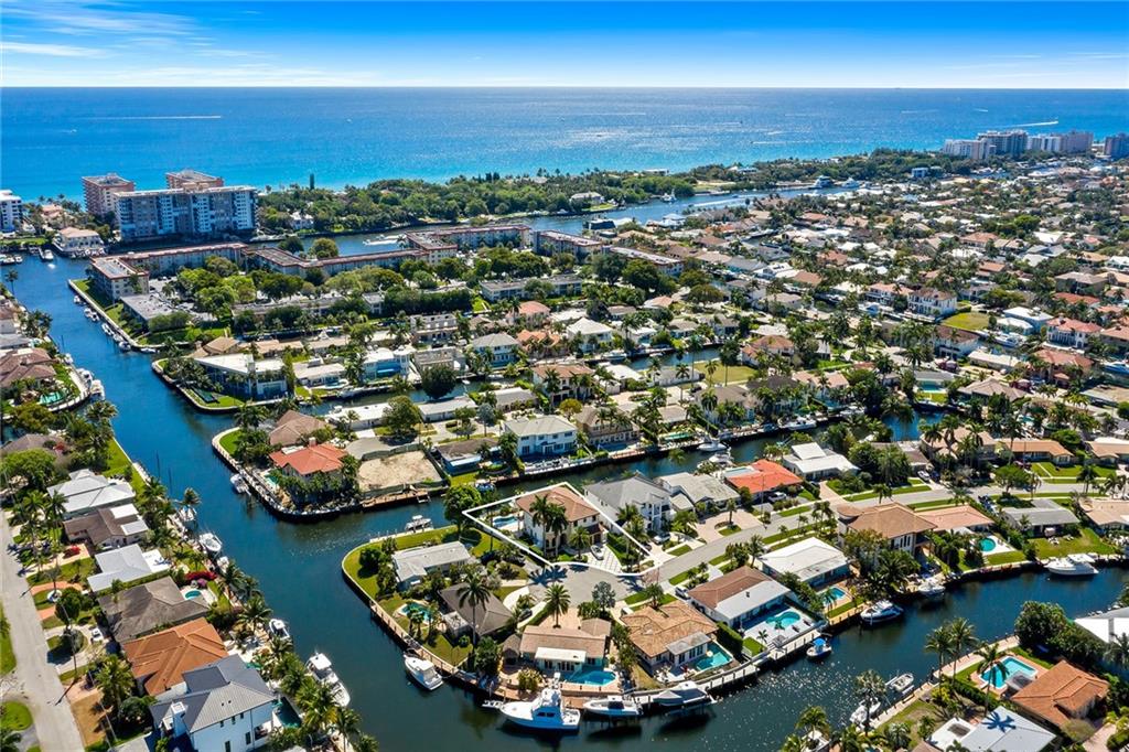 CORAL KEY VILLAS 3RD SEC - Residential