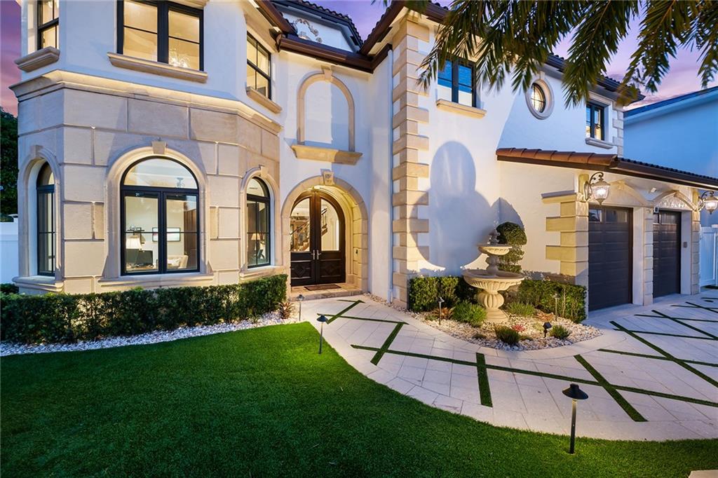 CORAL KEY VILLAS 3RD SEC - Residential