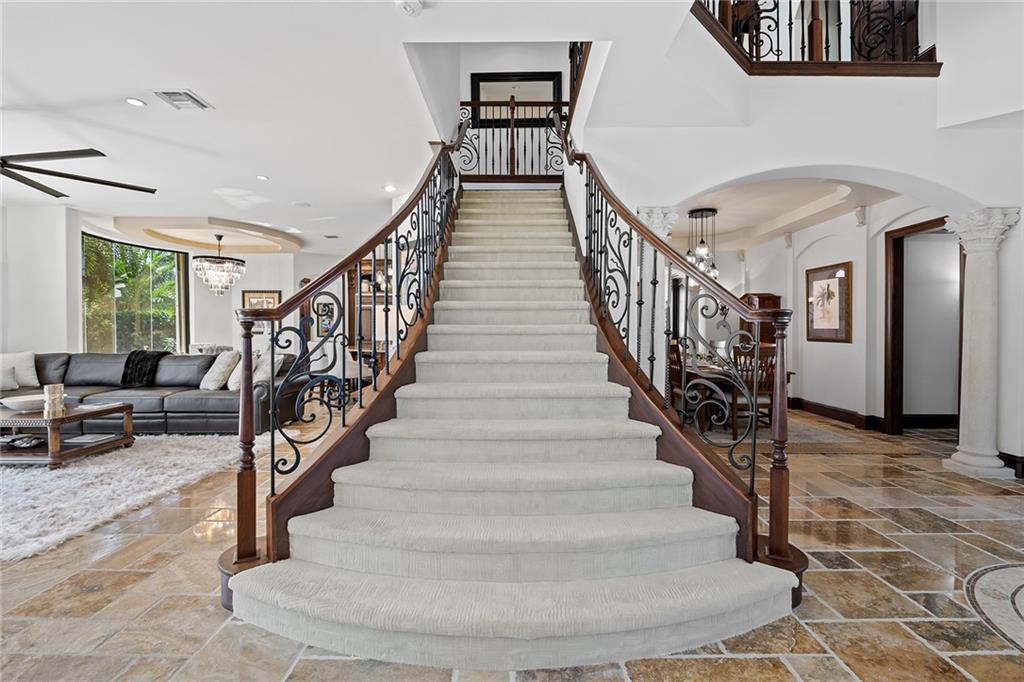 CORAL KEY VILLAS 3RD SEC - Residential