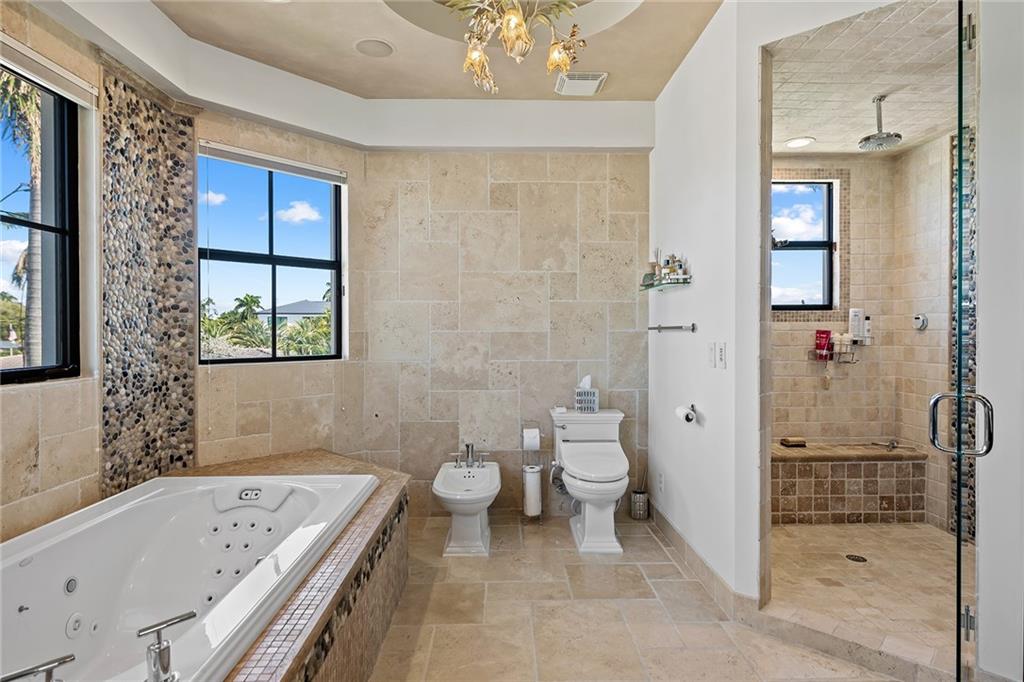 CORAL KEY VILLAS 3RD SEC - Residential