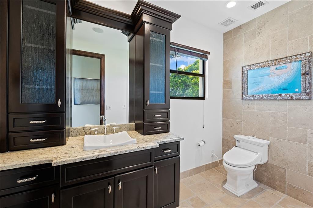 CORAL KEY VILLAS 3RD SEC - Residential