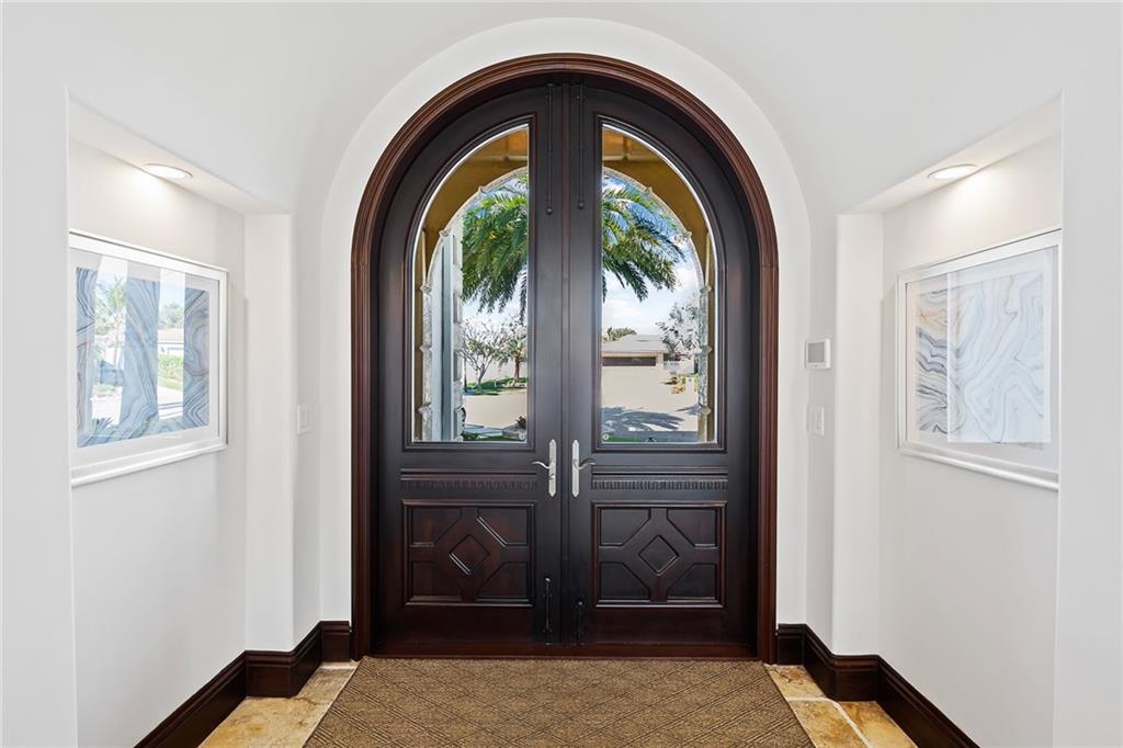 CORAL KEY VILLAS 3RD SEC - Residential