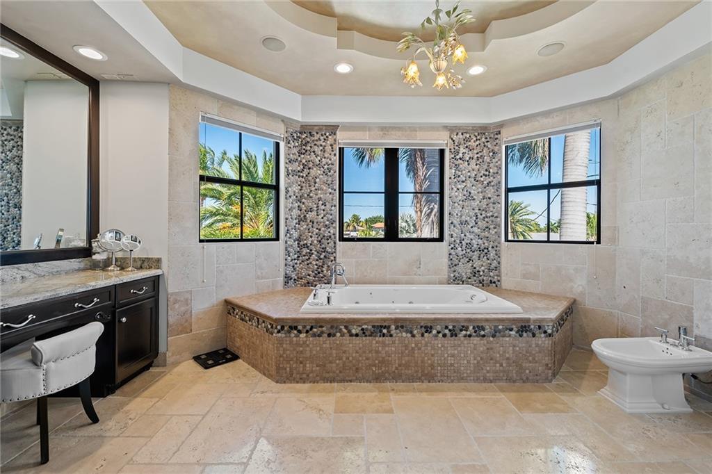 CORAL KEY VILLAS 3RD SEC - Residential