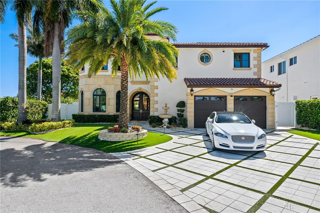 CORAL KEY VILLAS 3RD SEC - Residential