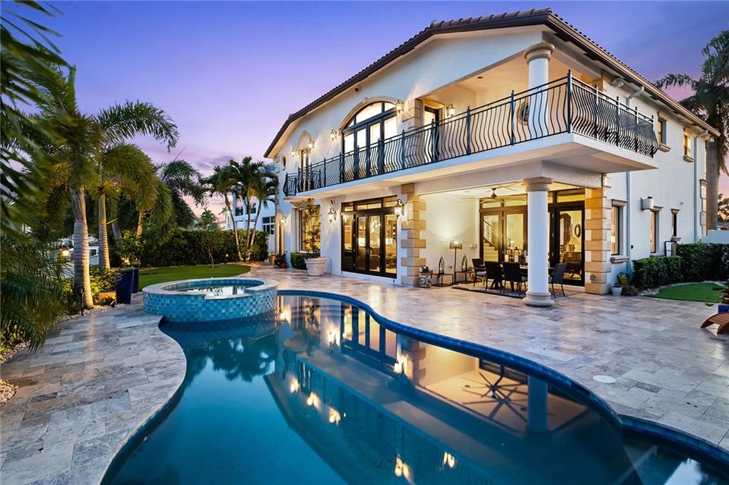 CORAL KEY VILLAS 3RD SEC - Residential