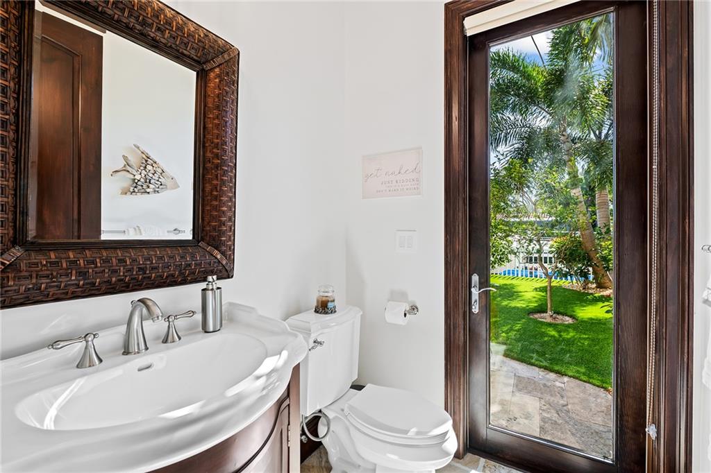 CORAL KEY VILLAS 3RD SEC - Residential