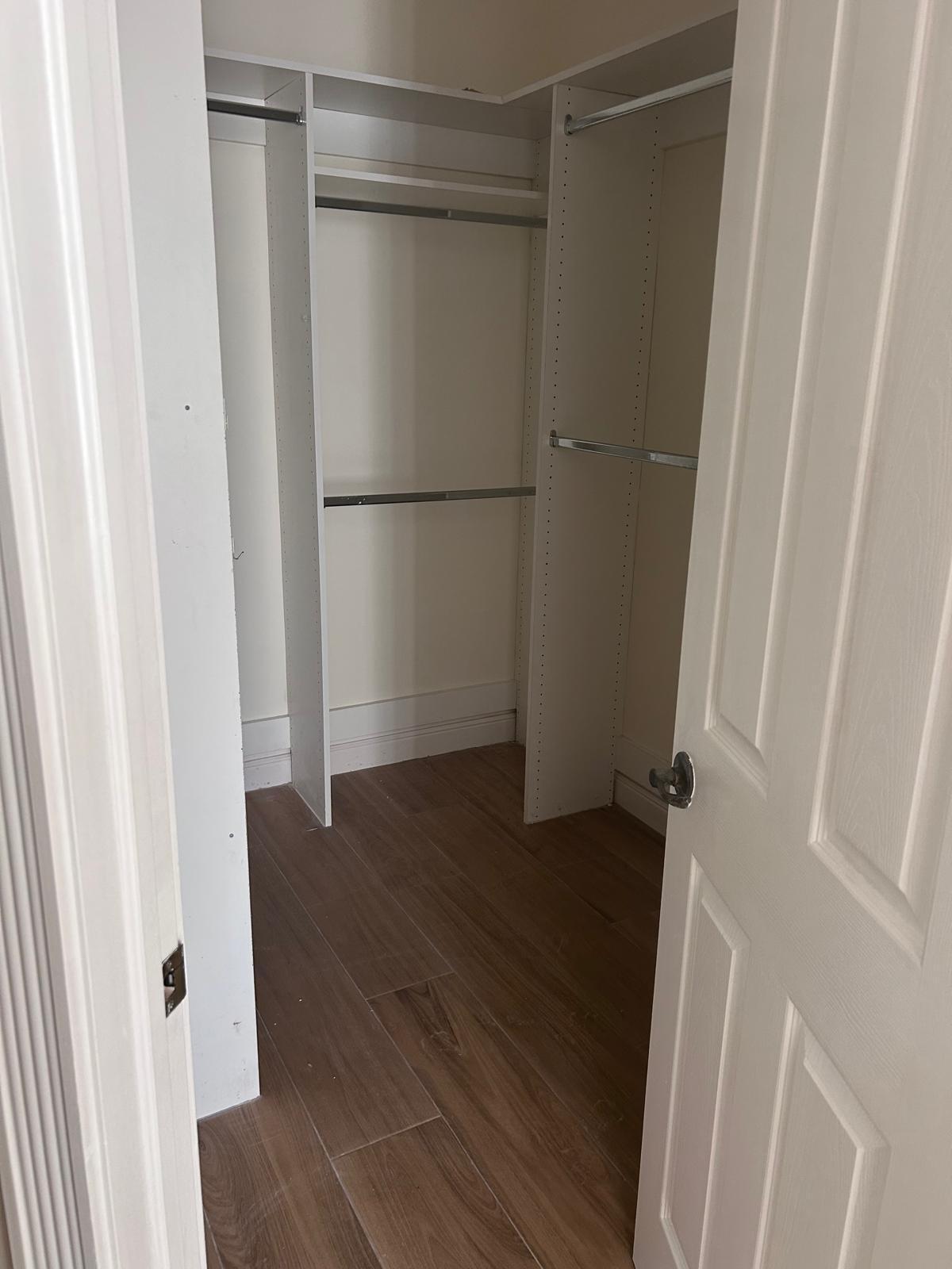 IBIS GOLF AND COUNTRY CLUB 9 - Residential Lease