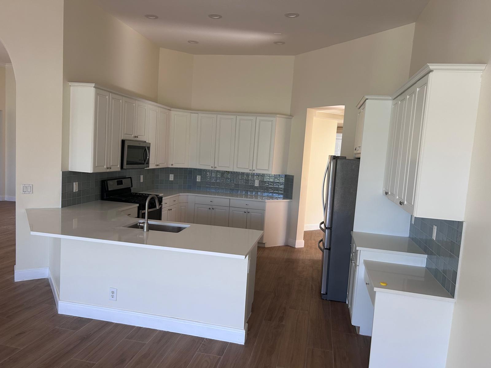 IBIS GOLF AND COUNTRY CLUB 9 - Residential Lease