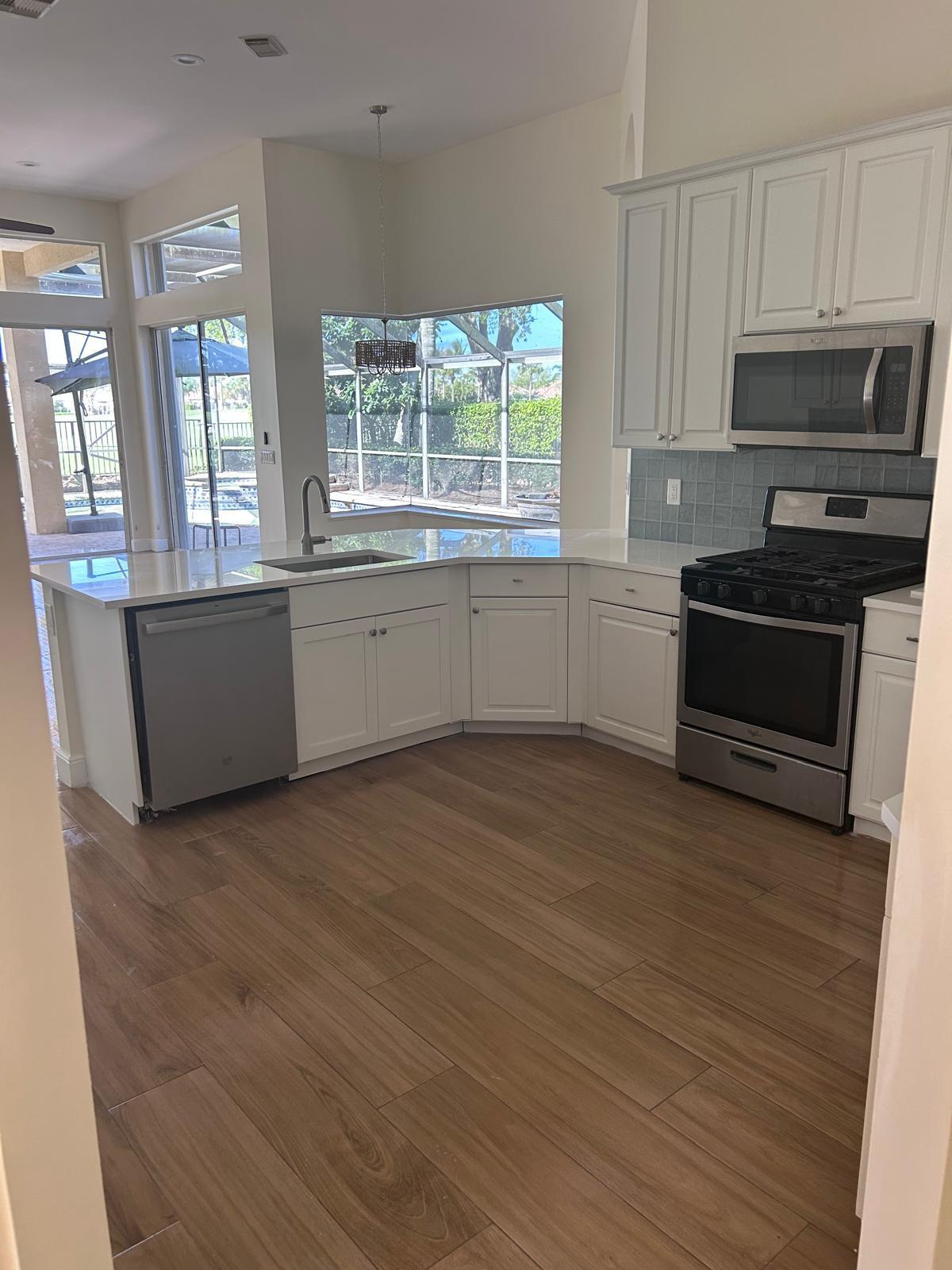 IBIS GOLF AND COUNTRY CLUB 9 - Residential Lease