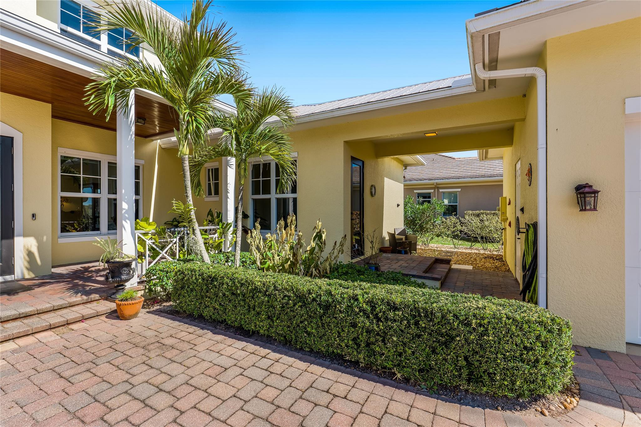 The Polo Grounds At Point - Residential