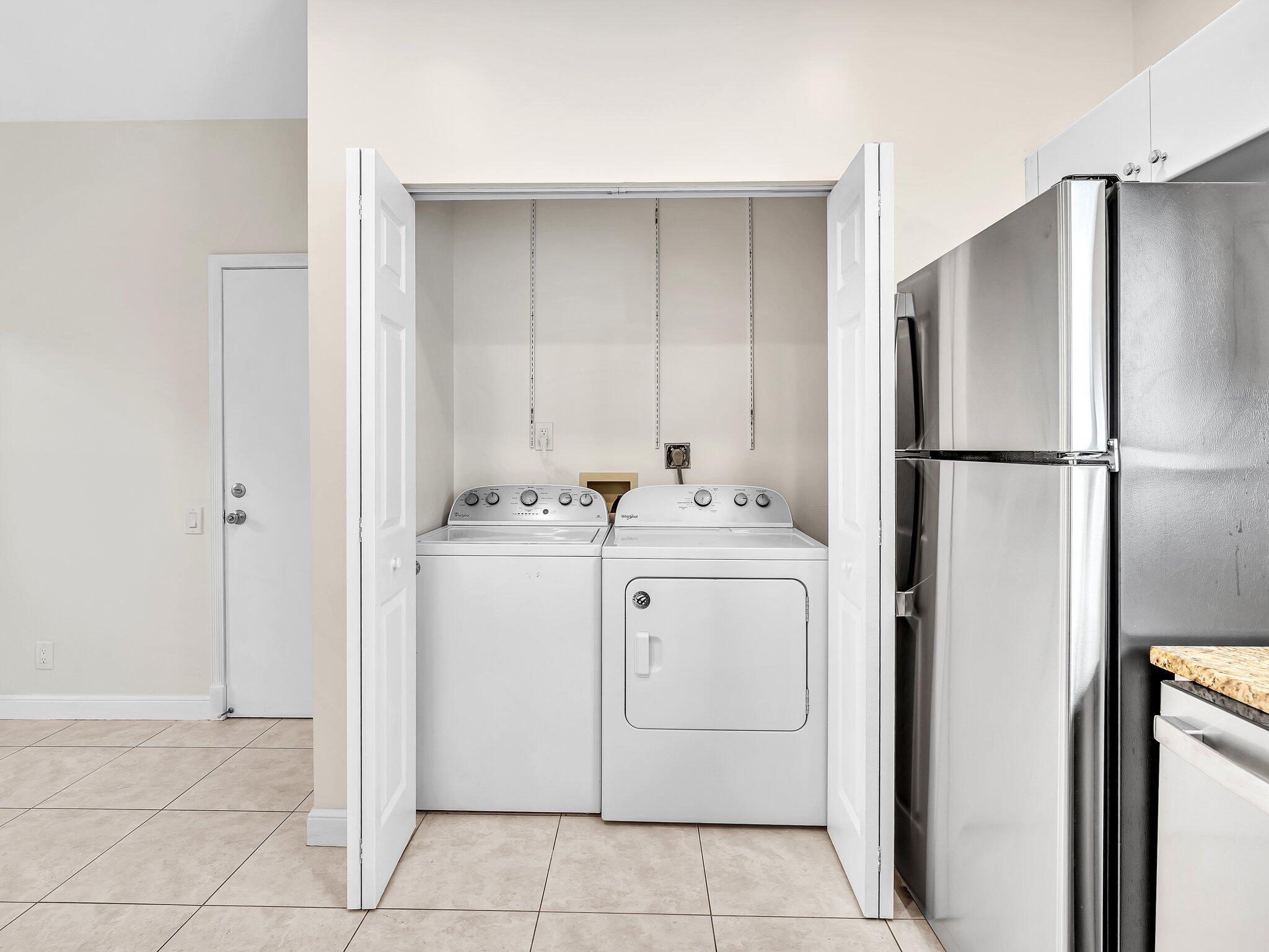 WIMBLEDON VILLAS OF VIA V - Residential