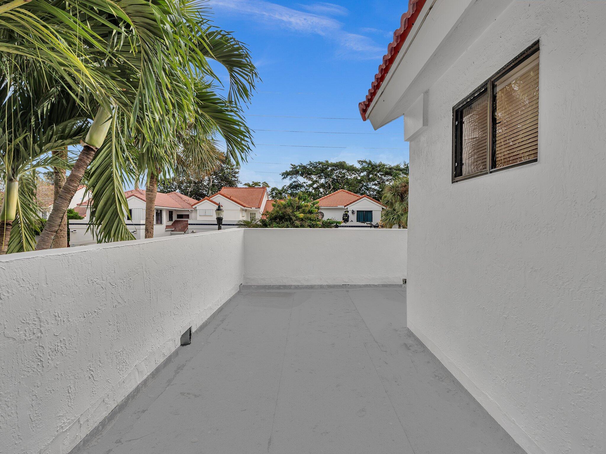 WIMBLEDON VILLAS OF VIA V - Residential