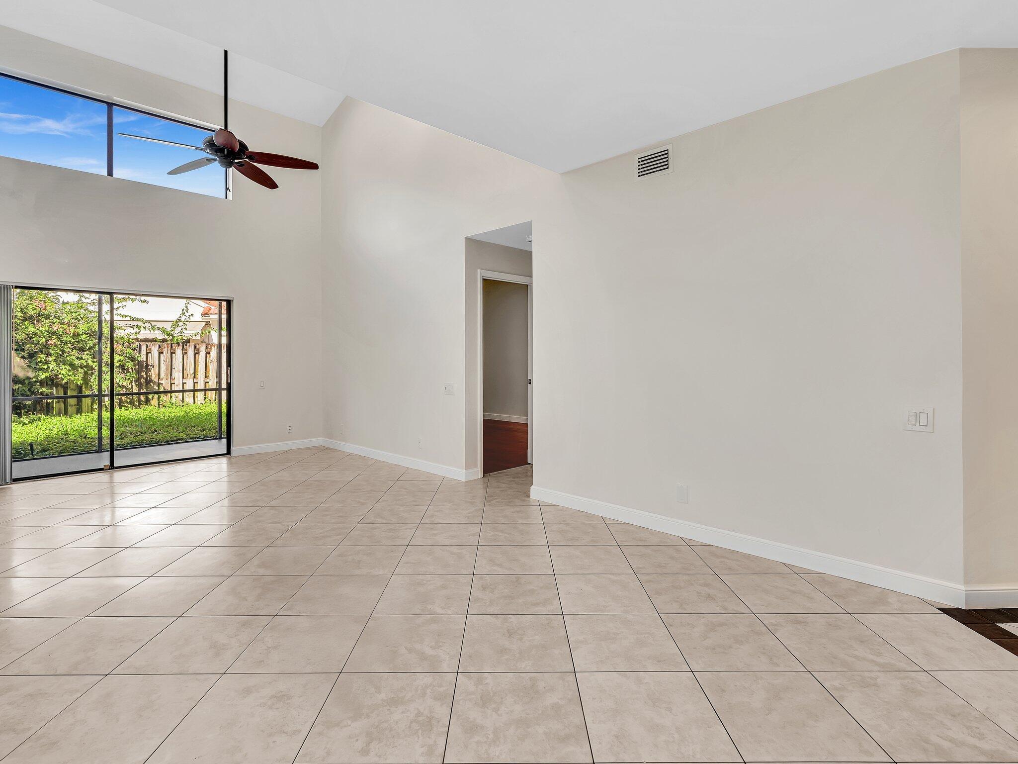 WIMBLEDON VILLAS OF VIA V - Residential