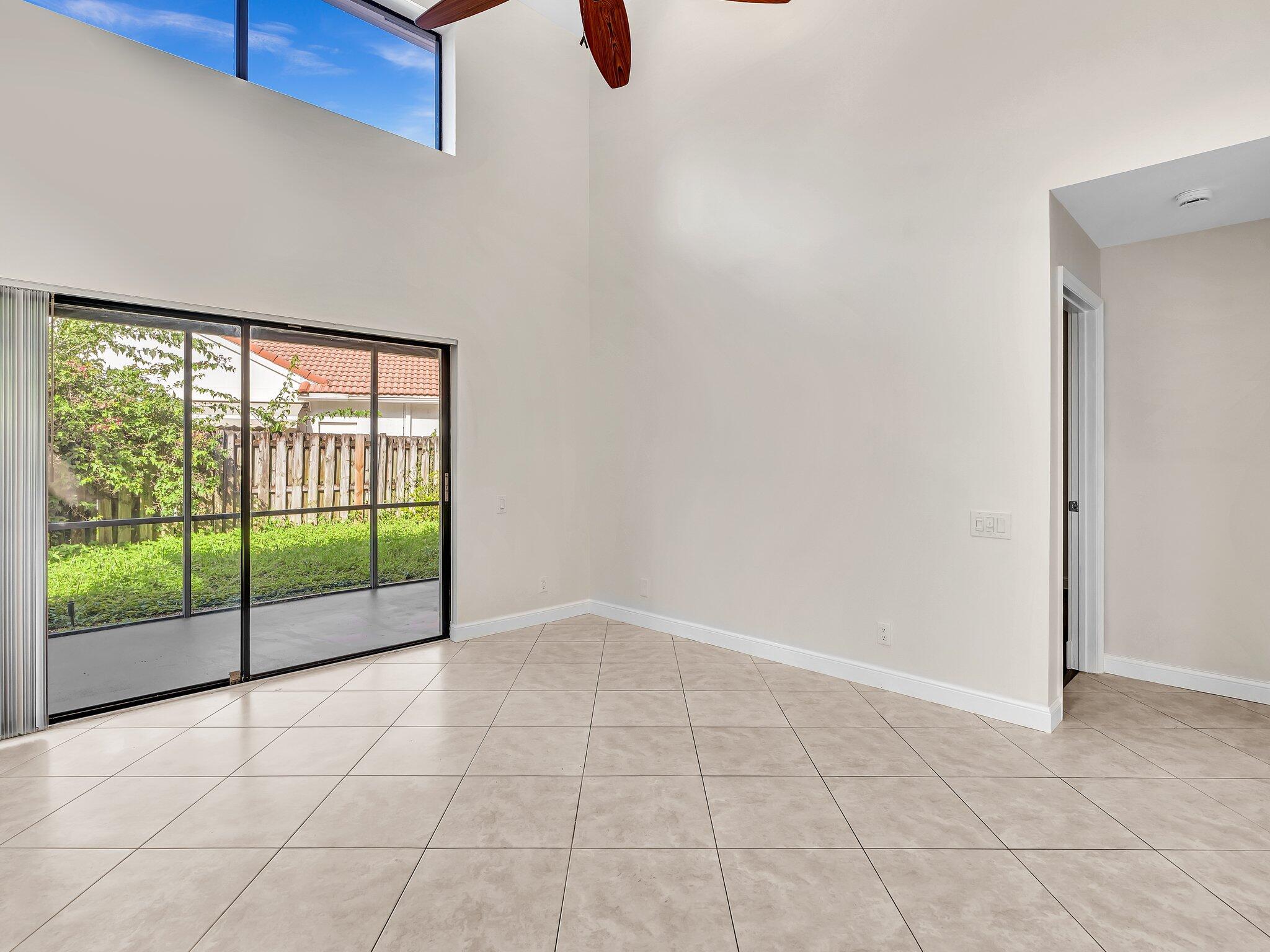 WIMBLEDON VILLAS OF VIA V - Residential