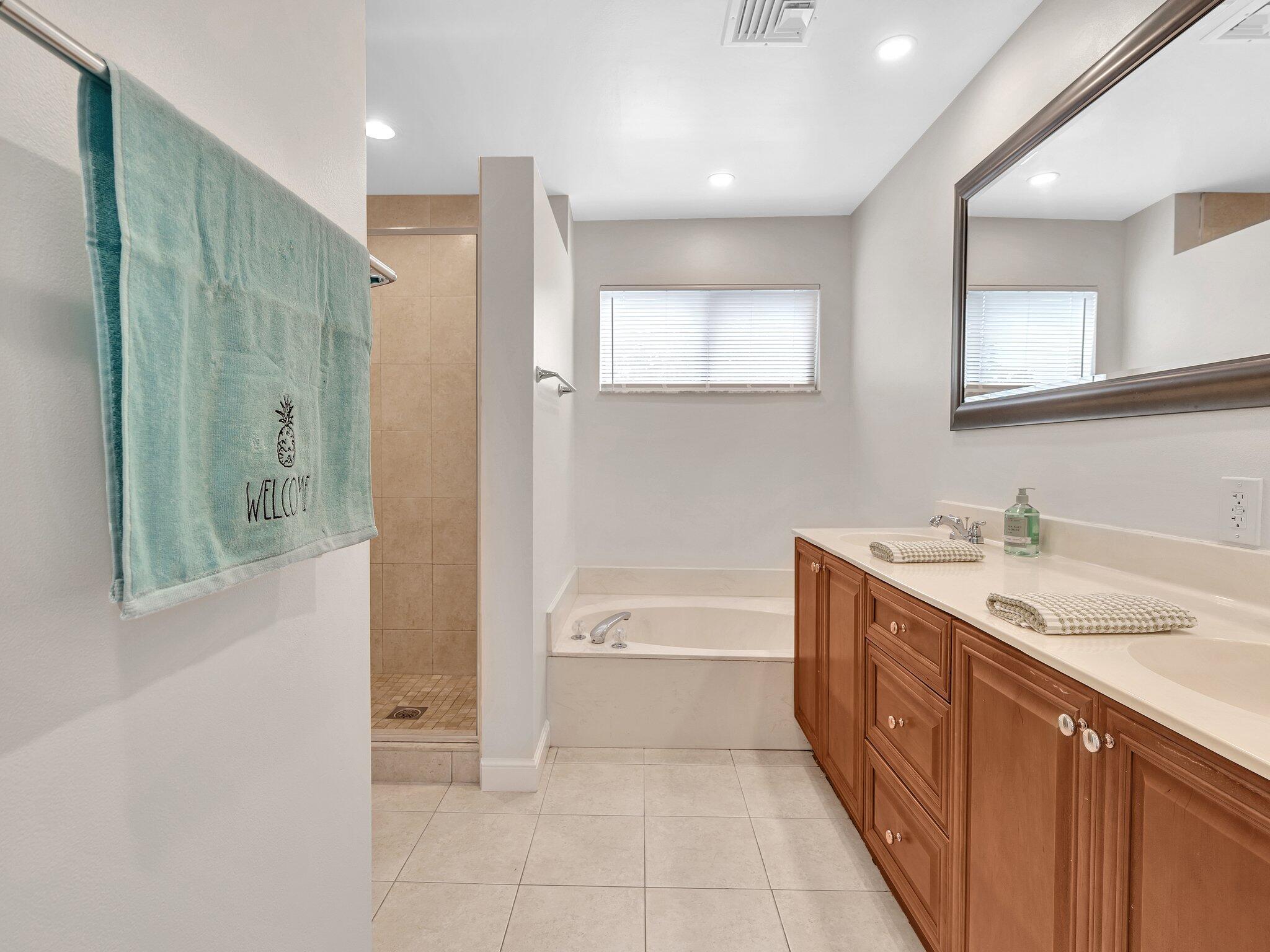 WIMBLEDON VILLAS OF VIA V - Residential