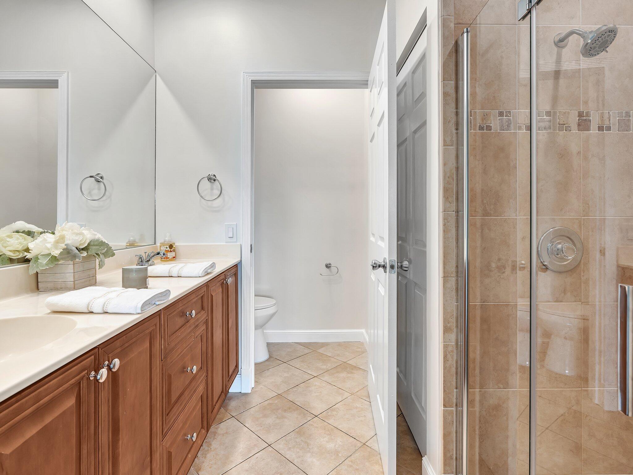 WIMBLEDON VILLAS OF VIA V - Residential