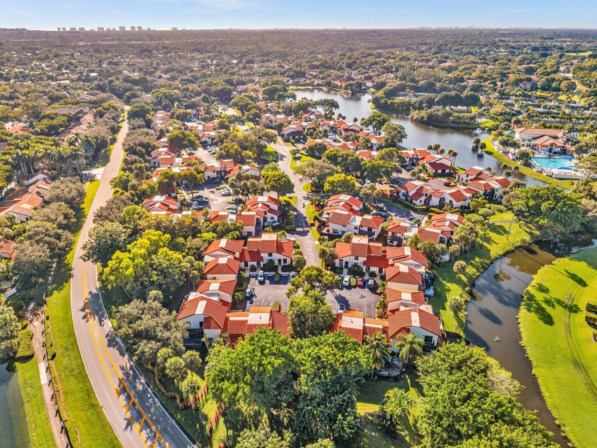 WIMBLEDON VILLAS OF VIA V - Residential