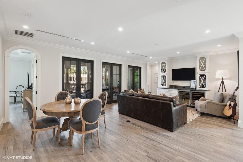 GOULD ISLAND - Residential