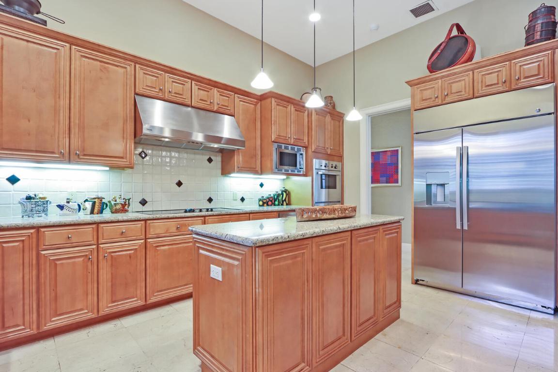 FRENCHMANS CREEK - Residential