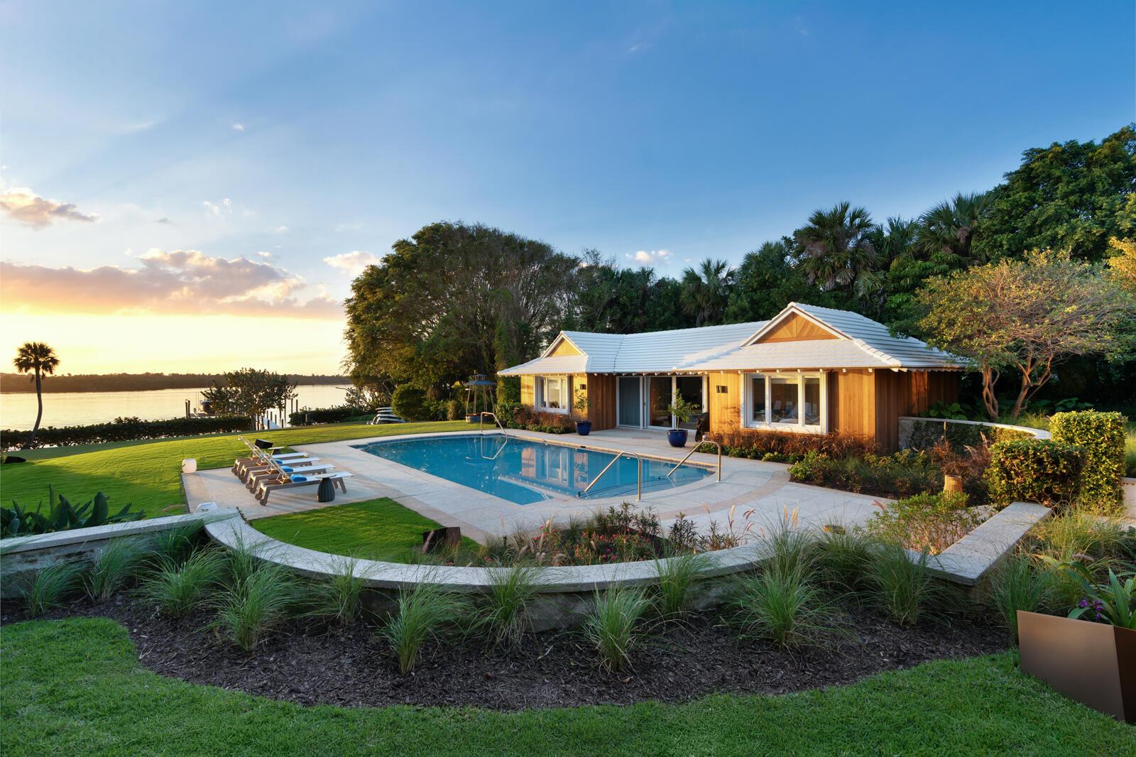 JUPITER ISLAND - Residential