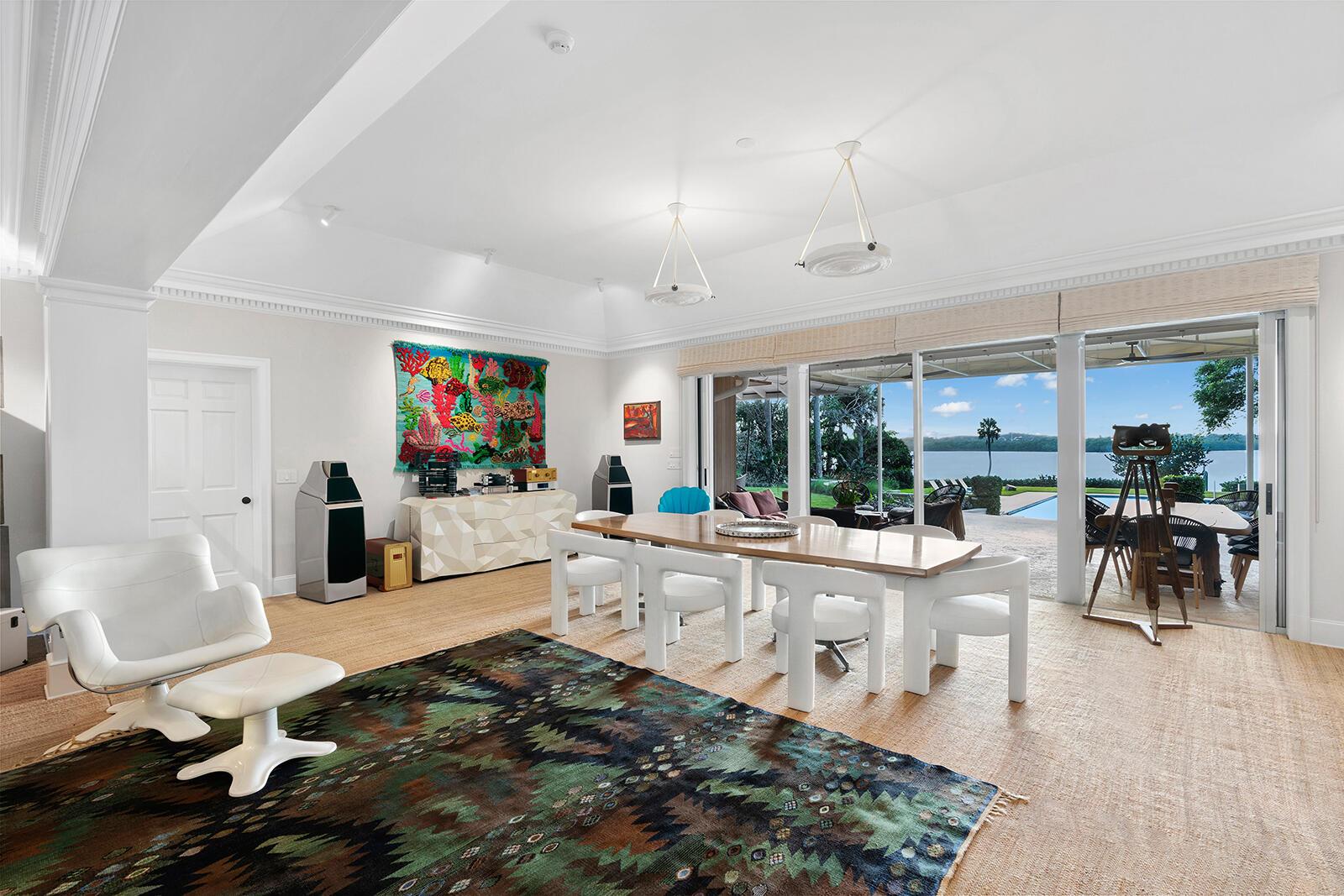 JUPITER ISLAND - Residential