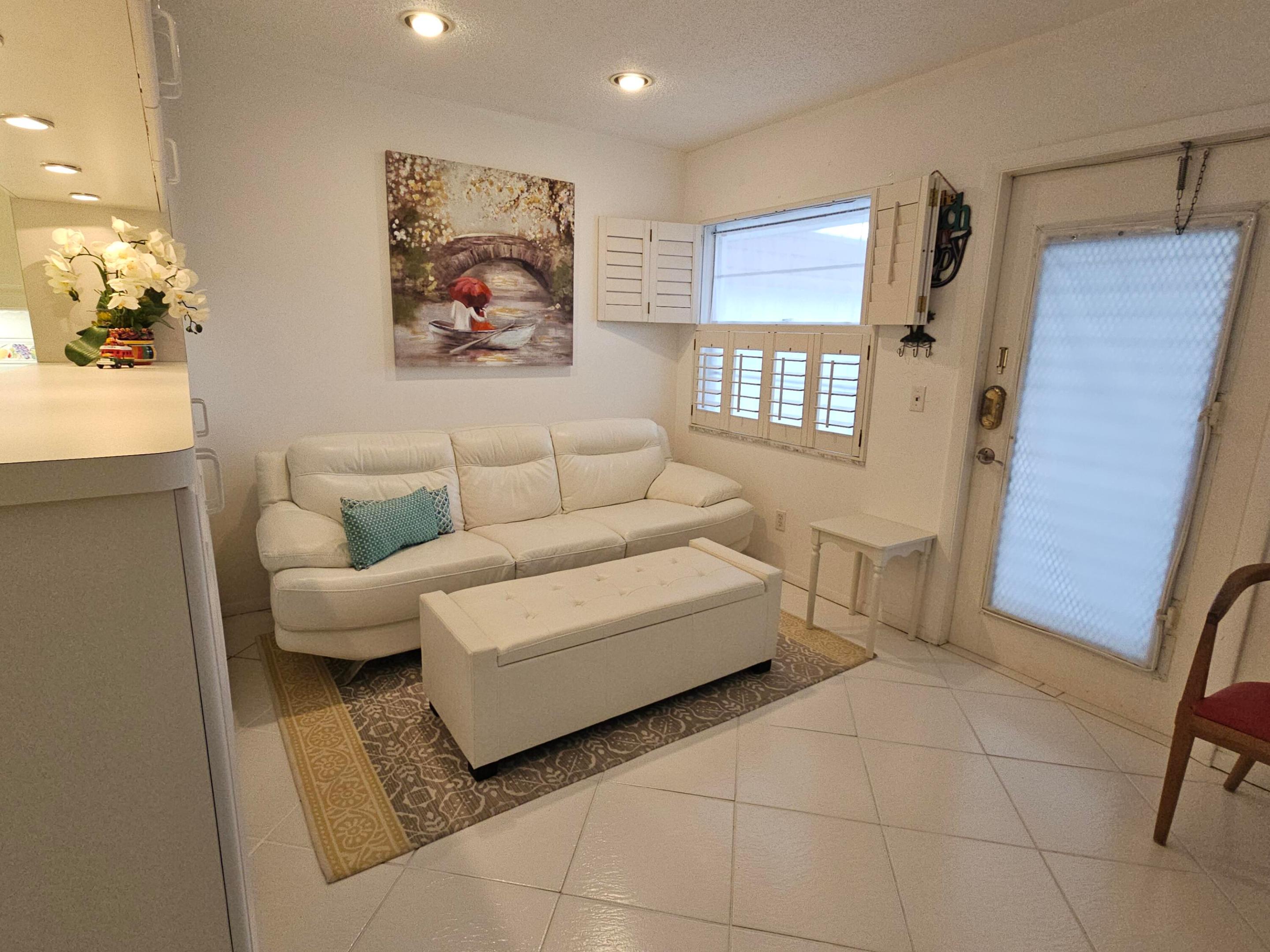 VISTA DEL LAGO CONDO - Residential