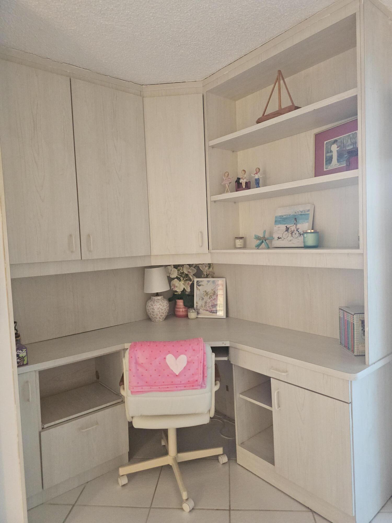 VISTA DEL LAGO CONDO - Residential