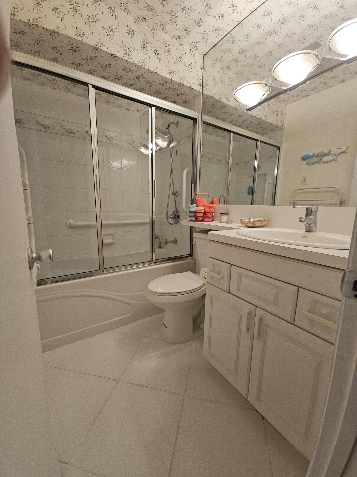 VISTA DEL LAGO CONDO - Residential