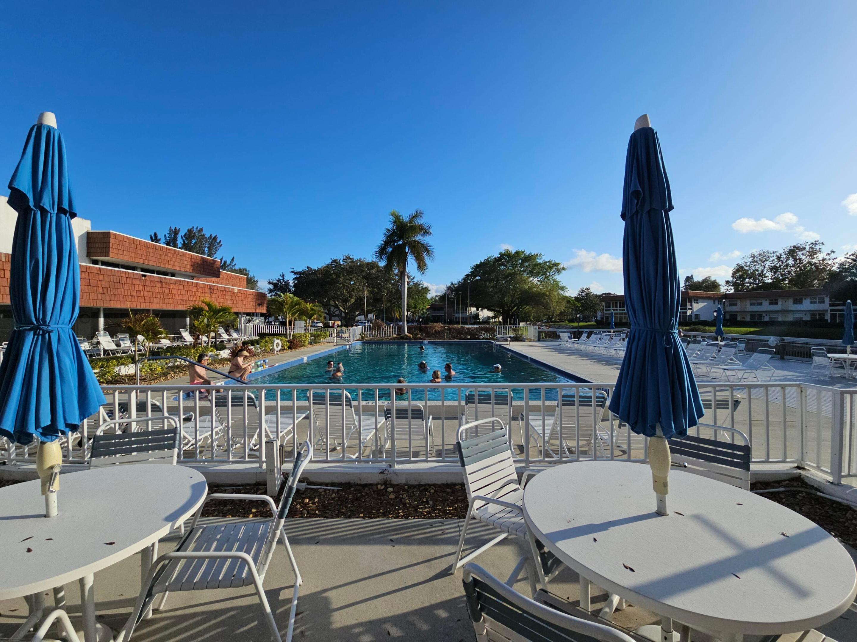 VISTA DEL LAGO CONDO - Residential