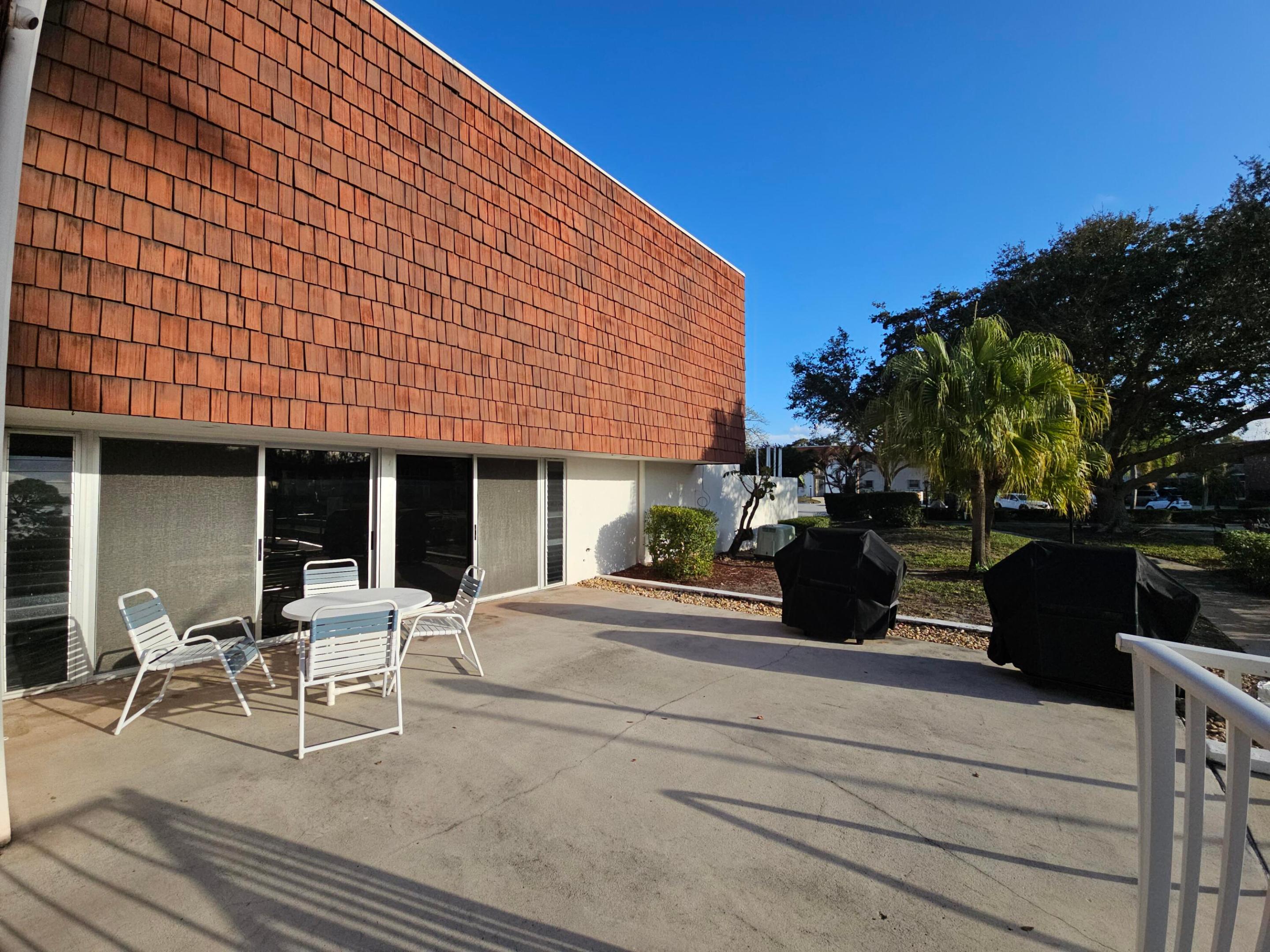 VISTA DEL LAGO CONDO - Residential