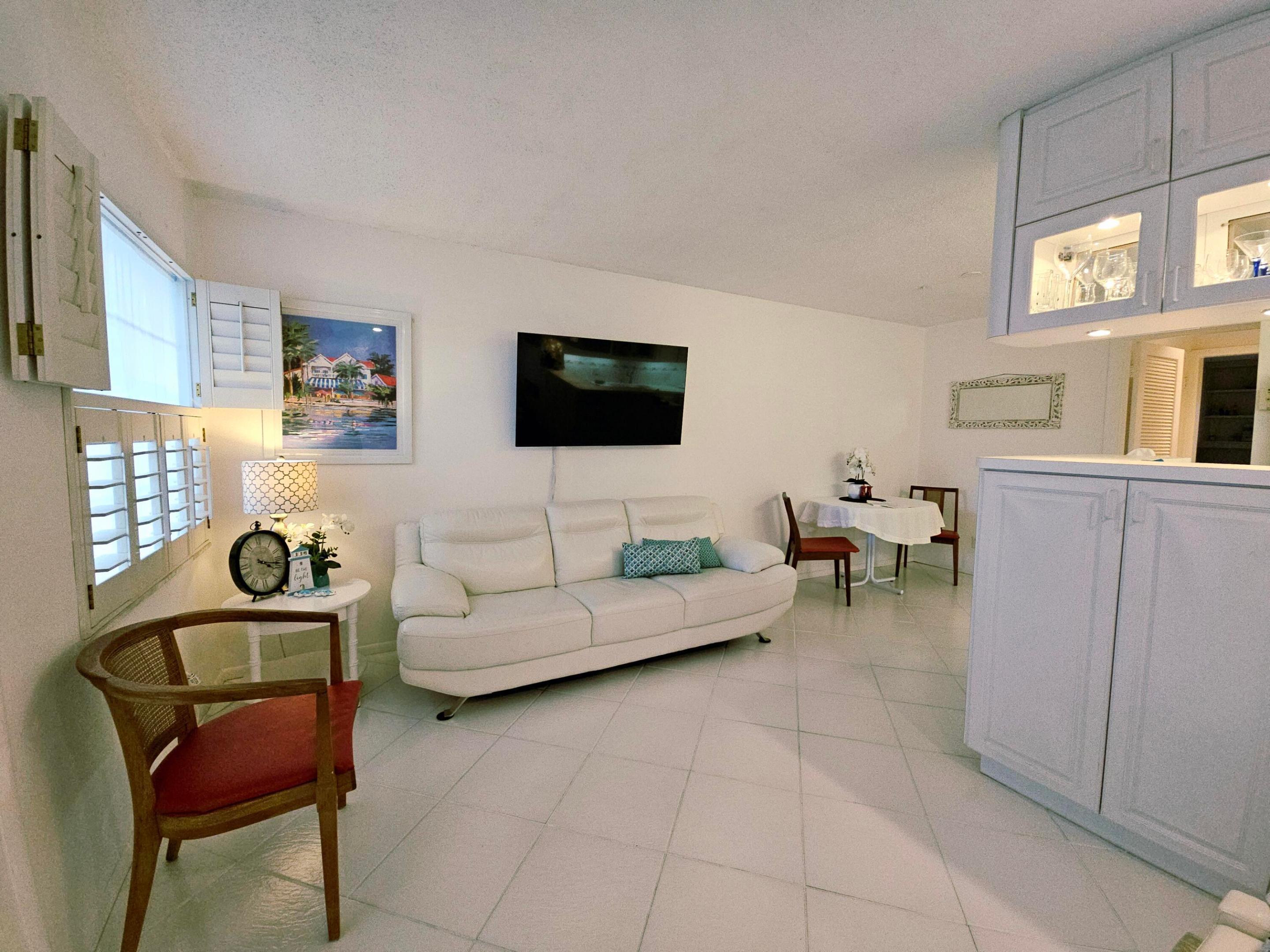 VISTA DEL LAGO CONDO - Residential