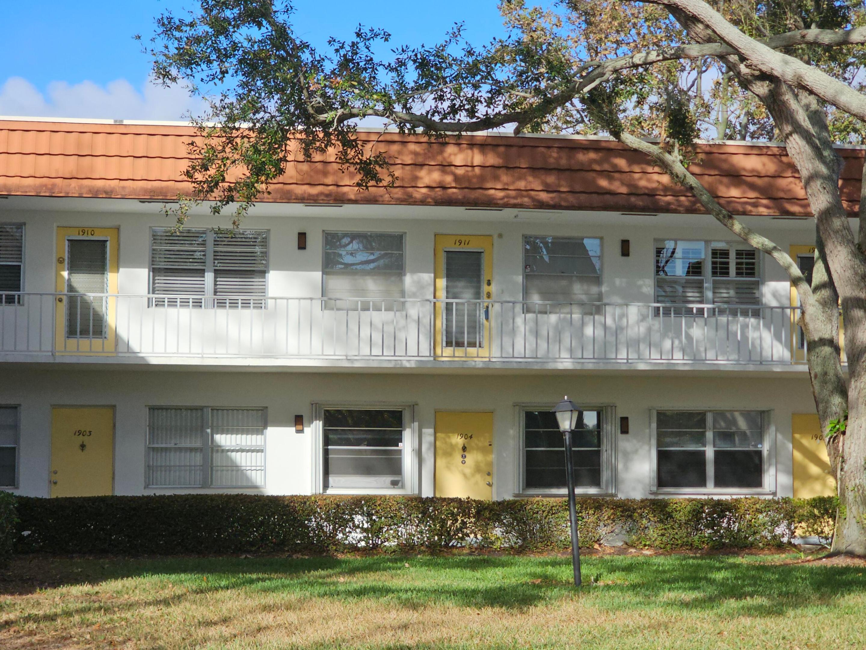 VISTA DEL LAGO CONDO - Residential