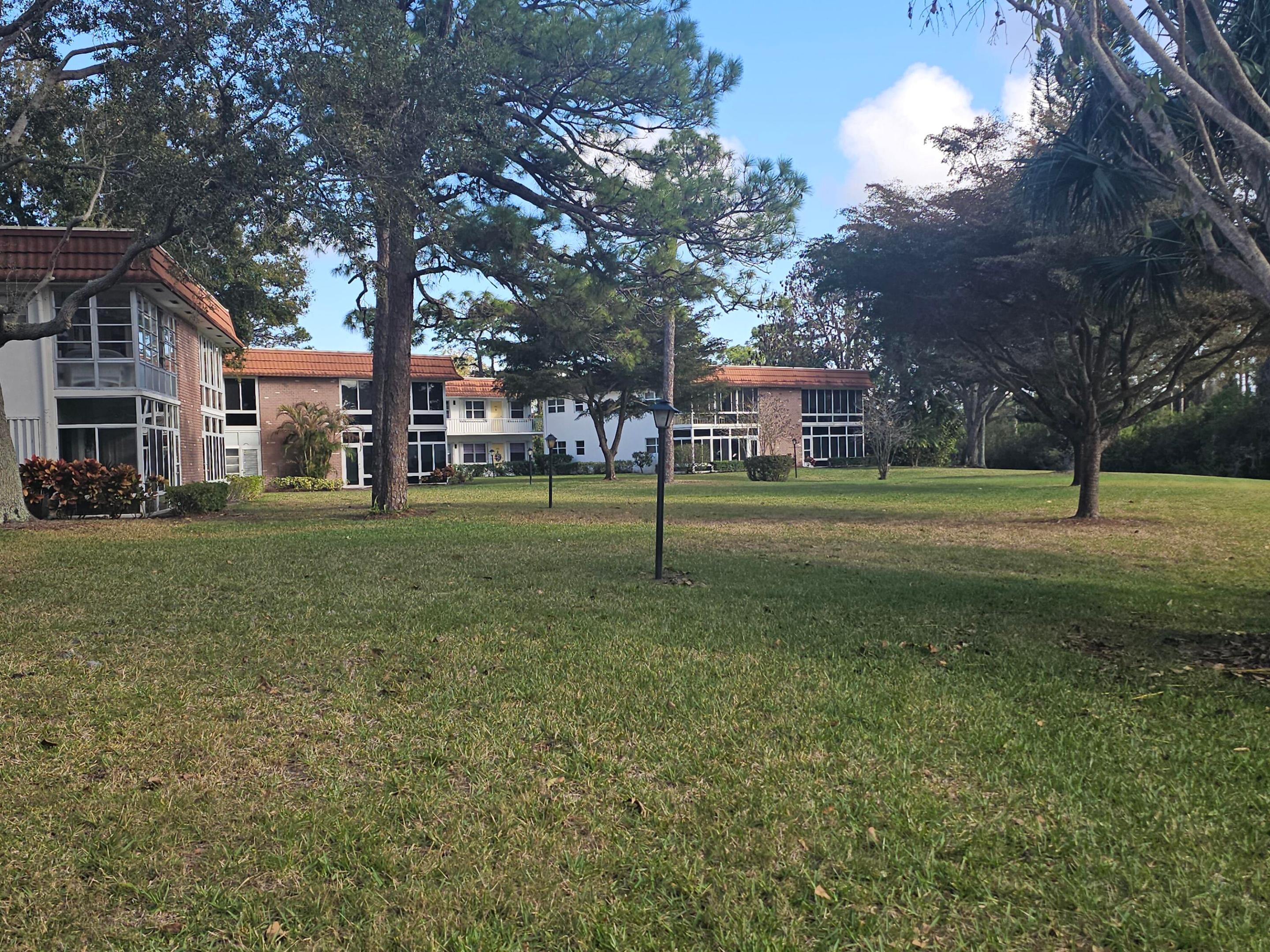 VISTA DEL LAGO CONDO - Residential