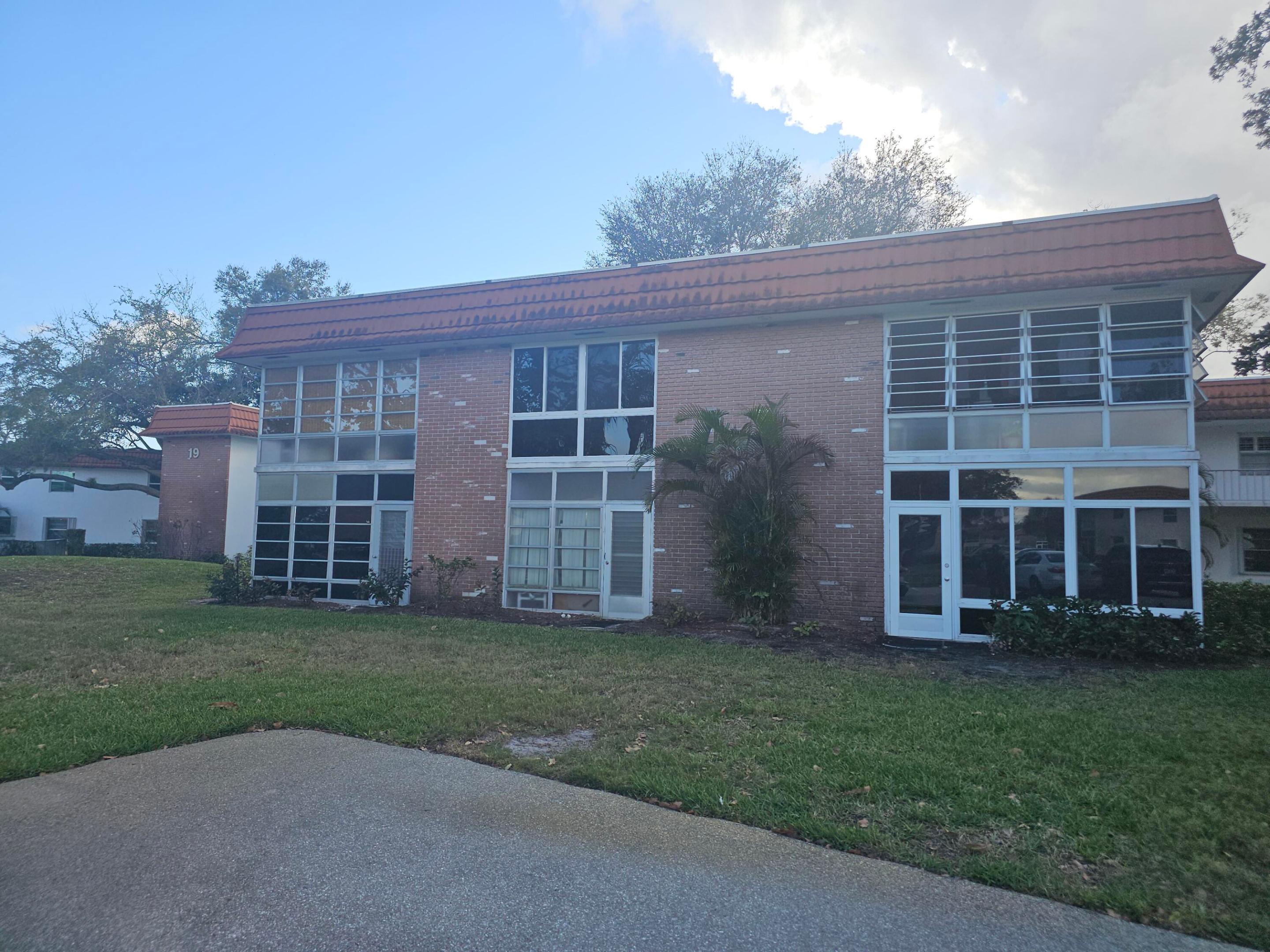 VISTA DEL LAGO CONDO - Residential