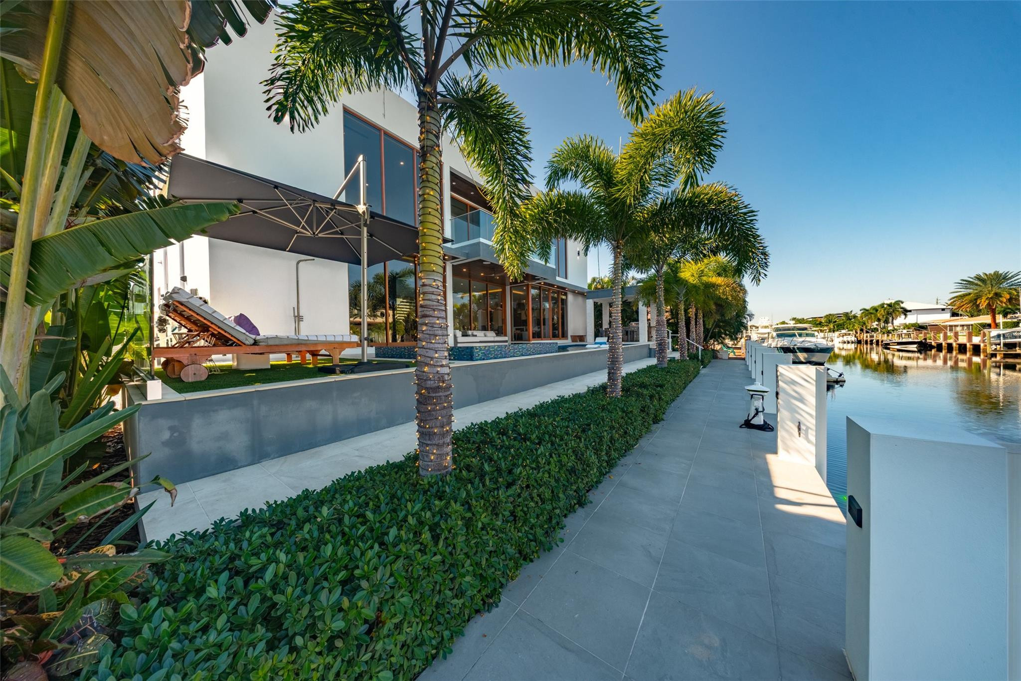 CORAL KEY VILLAS 2ND SEC - Residential