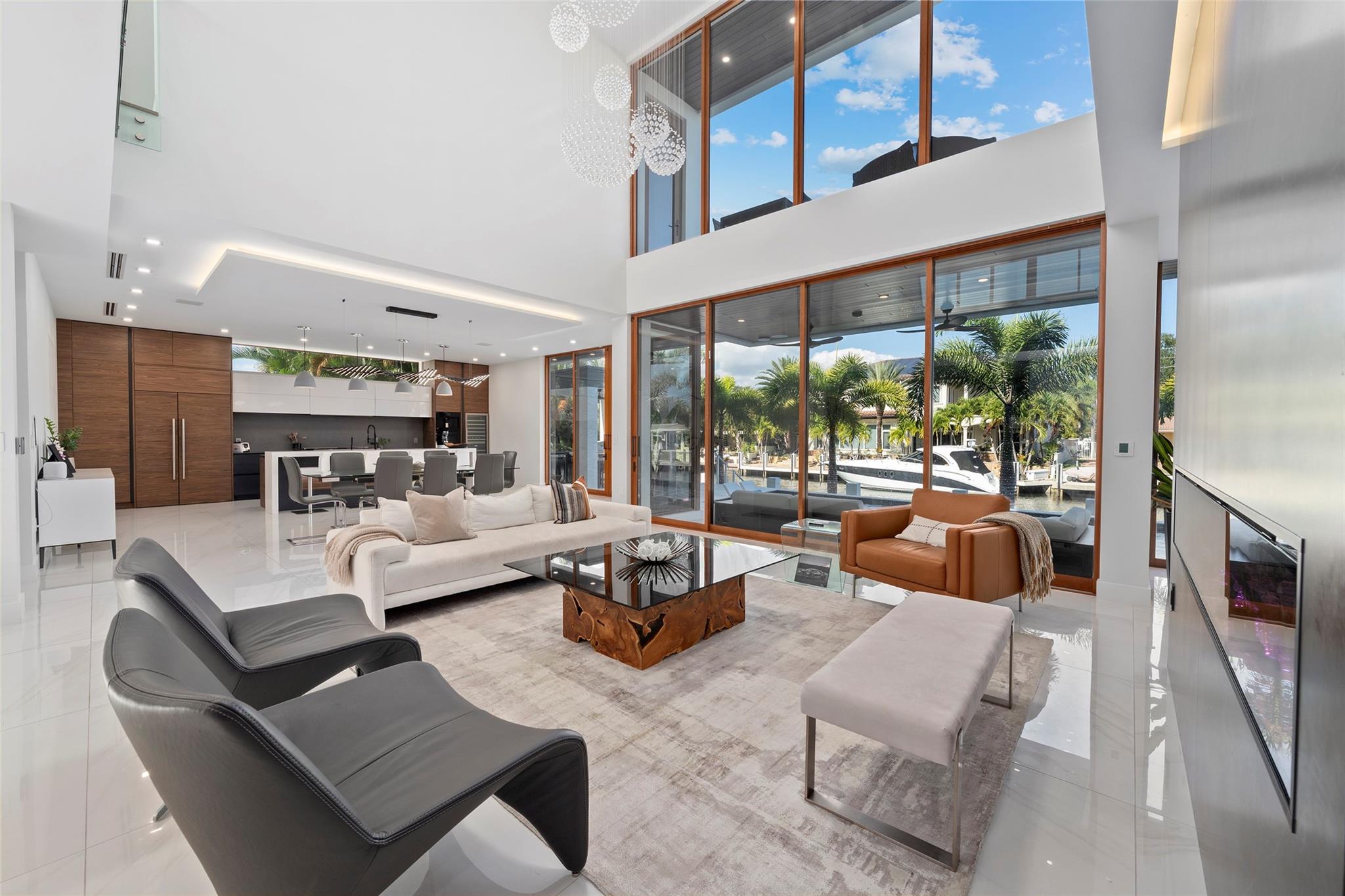 CORAL KEY VILLAS 2ND SEC - Residential